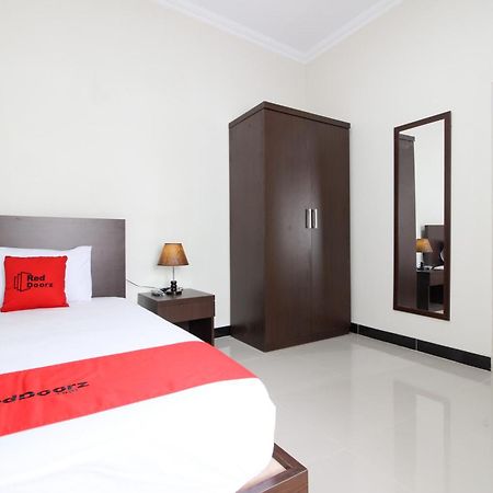RedDoorz Syariah Plus @ Jakal Bawah 3 Kejayan Luaran gambar