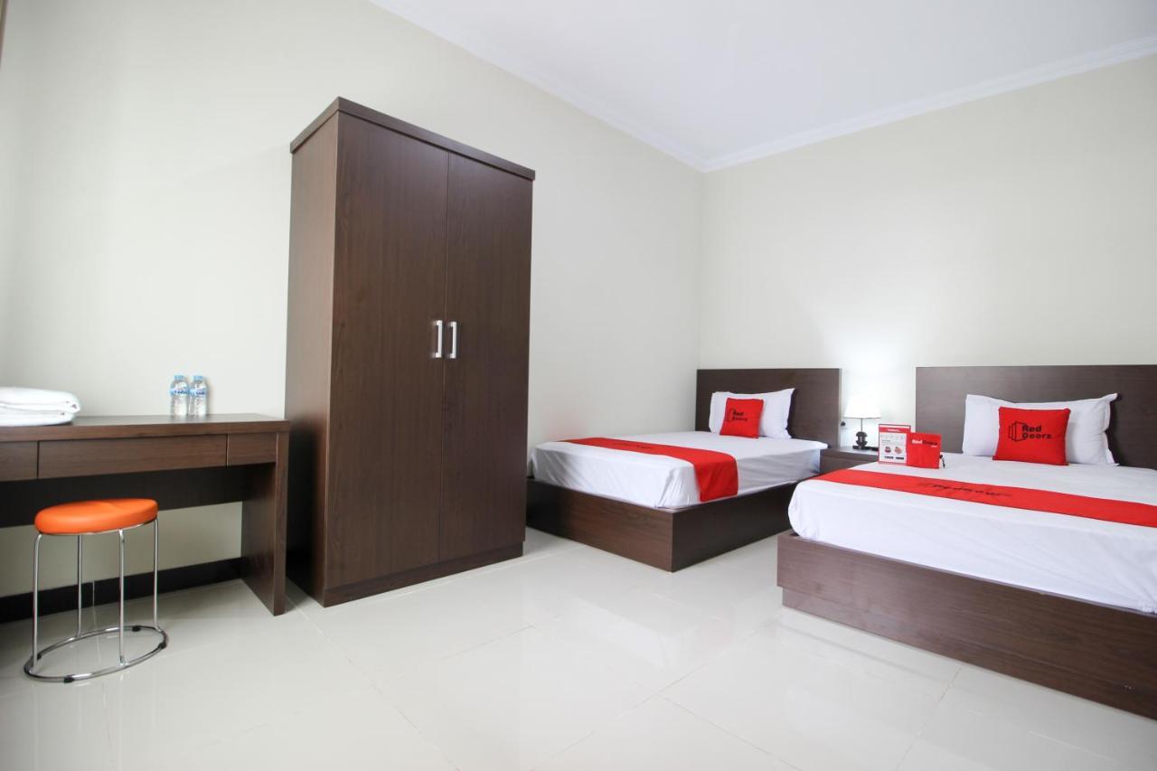 RedDoorz Syariah Plus @ Jakal Bawah 3 Kejayan Luaran gambar