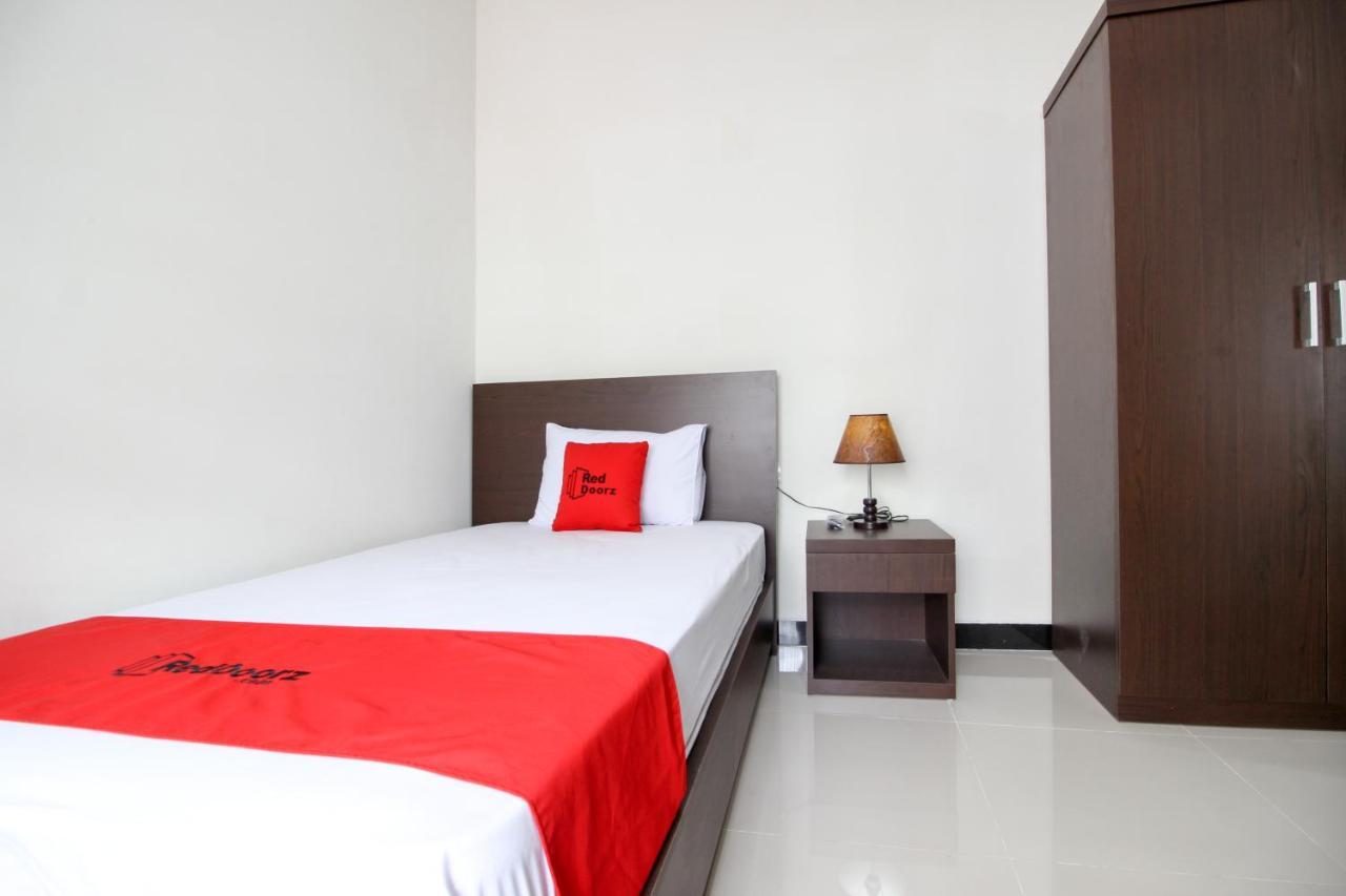 RedDoorz Syariah Plus @ Jakal Bawah 3 Kejayan Luaran gambar