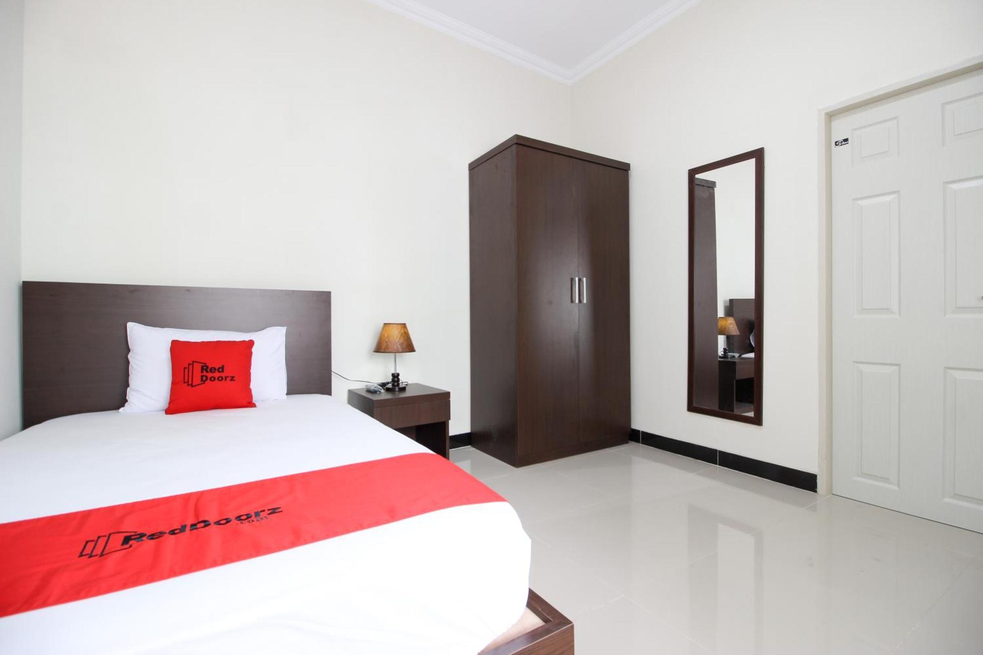 RedDoorz Syariah Plus @ Jakal Bawah 3 Kejayan Luaran gambar