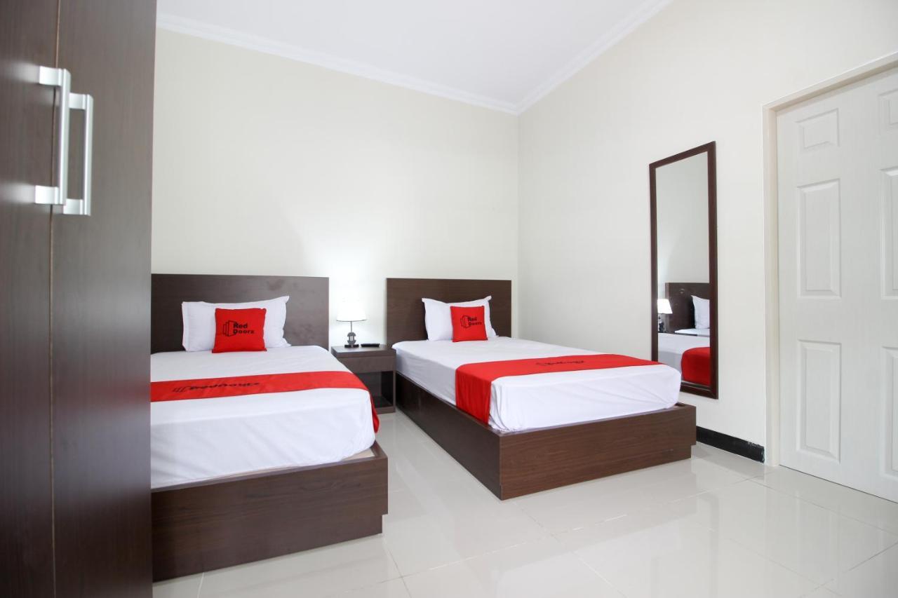 RedDoorz Syariah Plus @ Jakal Bawah 3 Kejayan Luaran gambar